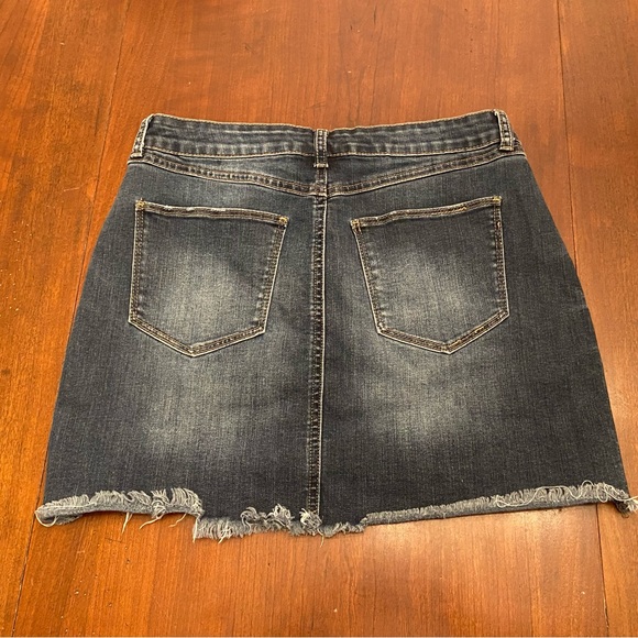 Rewash Womens Mini Skirt Size 7/28 Vintage Reunion Distressed Denim Jean skirt - Picture 9 of 13